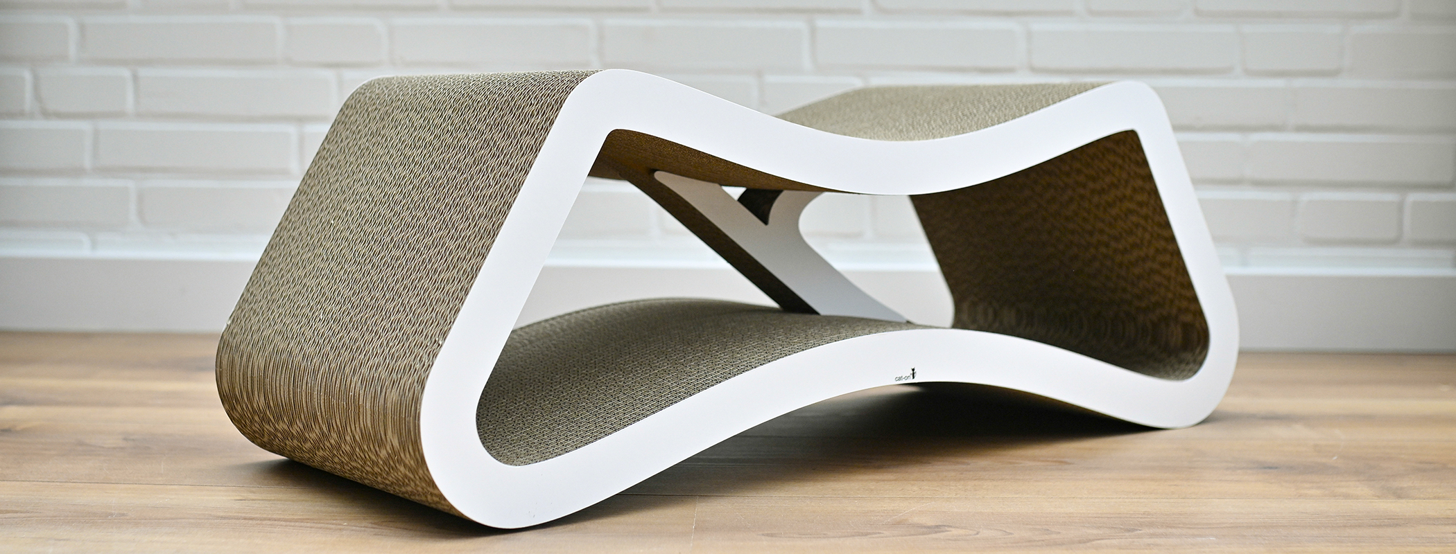 LE PONT griffoir design, blanc brillant (000x) LE PONT griffoir design, blanc brillant (000x)