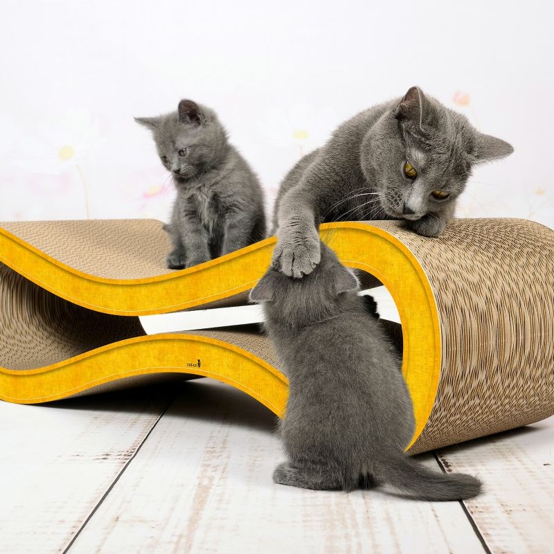 Stylish design scratching furniture CAT RACER M yellow with multiple cats